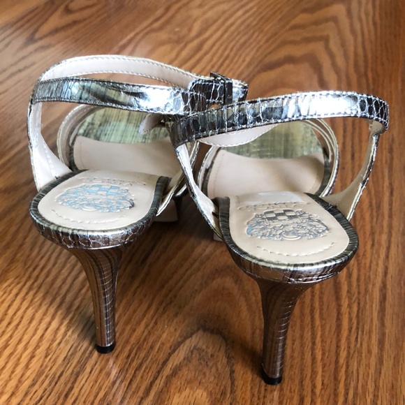 Vince Camuto Platform Sandal - Picture 3 of 5